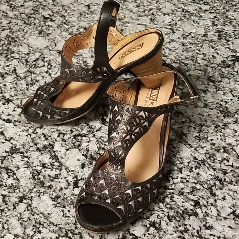 Pikolinos black peep toe slingback sandals 40